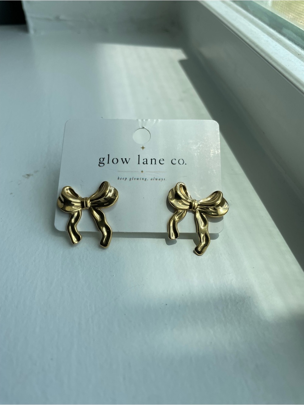 18K Gold Plated Statement Bow Ribbon Earrings - Picture 4 of 4